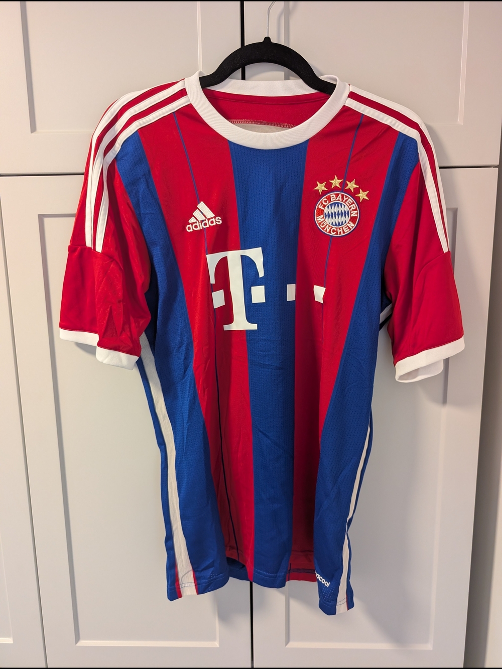 Adidas Bayern Munich 2014/2015 Football Jersey. Men's Medium